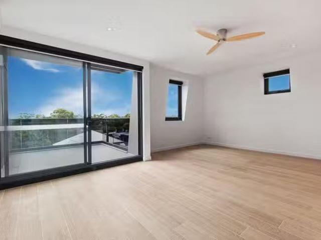 UNIT 301/2A Como Street, Alphington, VIC 3078