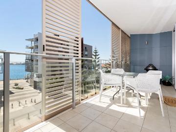 Cockle Creek, Newcastle - Balcony, Parking
