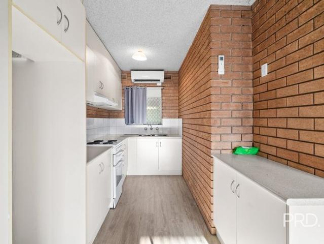 Unit 3/21 Nordlingen Drive, Tolland NSW 2650