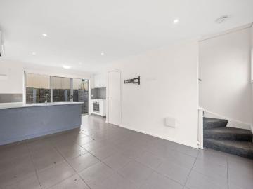 Unit 4/430 Main Road, Golden Point
