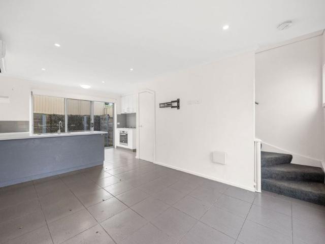 Unit 4/430 Main Road, Golden Point