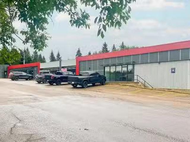 Unit 4 5, 20 Sir Winston Churchill Avenue, St. Albert, AB, T8N.
