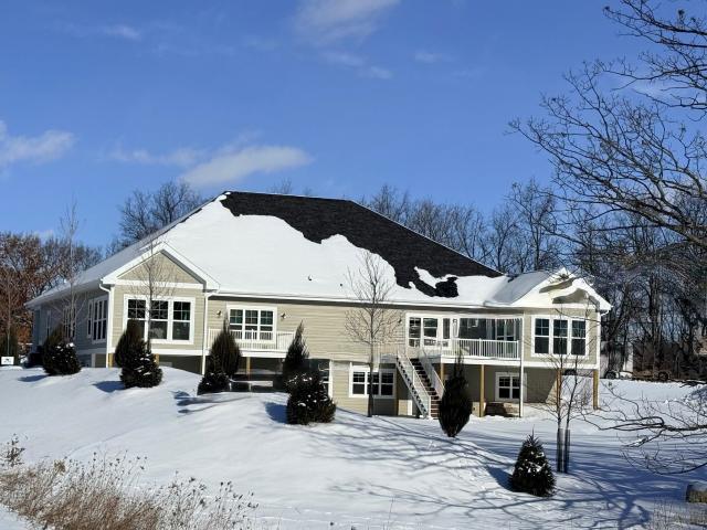 Unit 8 Deer Hollow Court