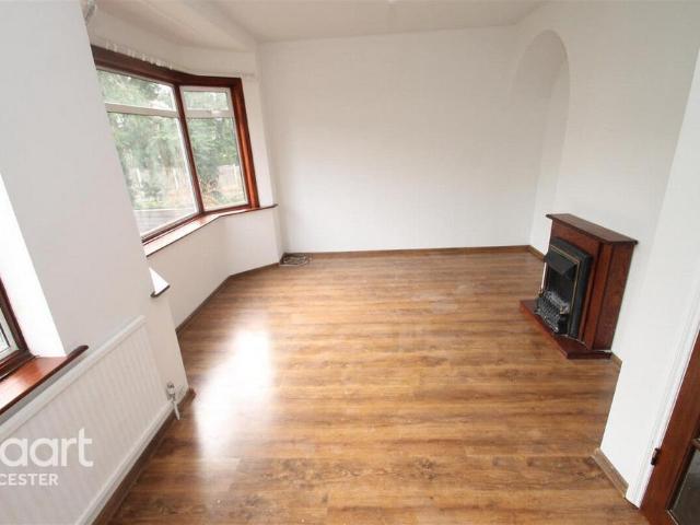 Unity Road, Leicester 3 bed semi detached house to rent £1,100 pcm £254 pw
