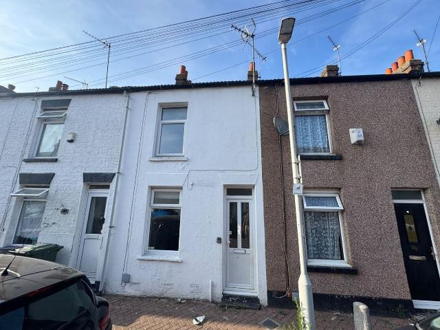 Unity Street, Sheerness ME12, 2 bed terraced house to rent, £975 pcm | PrimeLocation