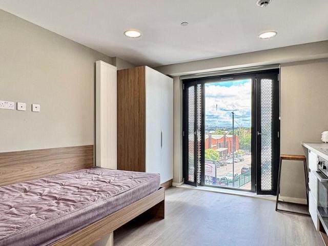 Unity Street Studio to rent £1,147 pcm £265 pw