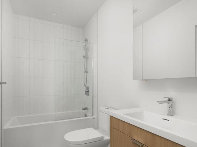 Univert condos locatifs — 2 chambre s — à partir de 1950 CAD/mois