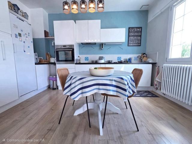 Univers champêtre pour cette jolie Propriété de 129m² rénové. 129m² Dinard
