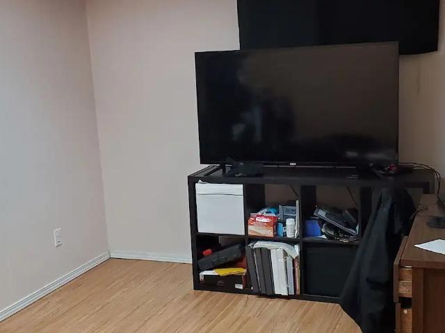 University Area Basement room with Private Washroom! All inclusive McKernan