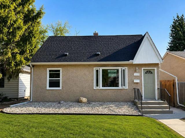 University area. Single family full home rental — 3 Bedrooms+ Den House