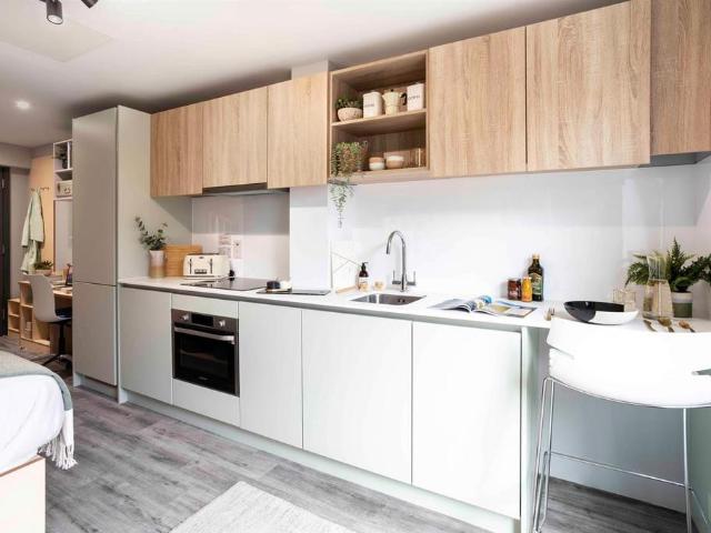 University Road, Belfast BT7 Studio to rent £1,192 pcm £275 pw