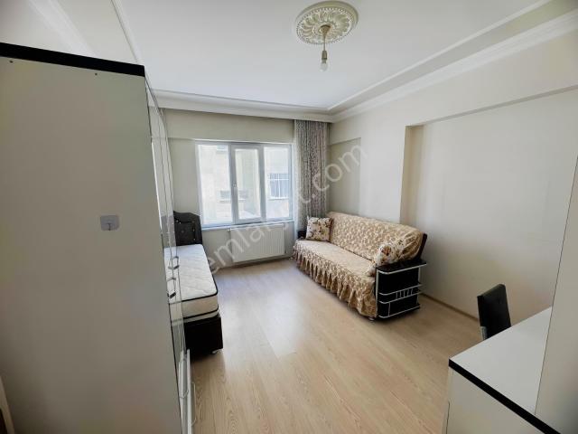 Üniversite Mahallesinde 1+1 Eşyalı Apart Daireler