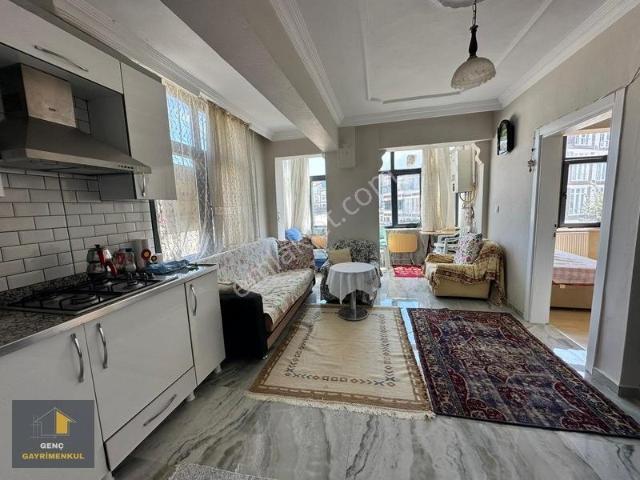 Üniversite Mevkinde Eşyalı Sürekli Kiralık 1+1 Daire