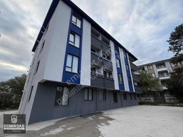 Üniversite Bölgesinde Sıfır Eşyalı 1+1 Kiralık Daire