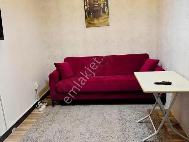 Üniversite Civarı Memur Binasında 1+1 Lüx Daire