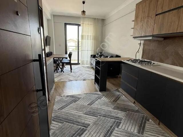 Üniversite Emlaktan Üniversite Bölgesi Kiralık Daire