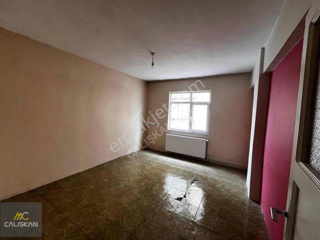 Üniversite Hastanesi Karşısı Kiralık 3+1 Daire