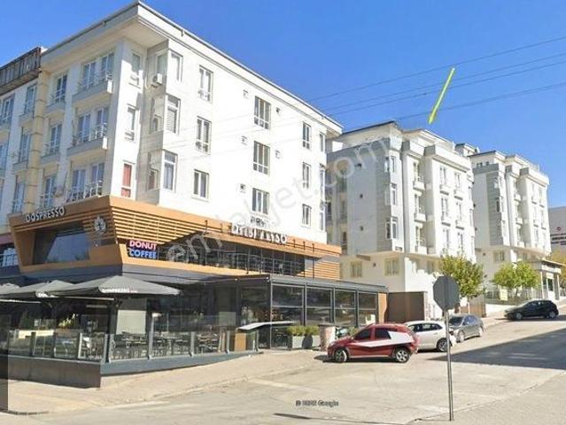 Üniversite Karşısı Belkıs Evler'de Satılık 2+0 Stüdyo Daire