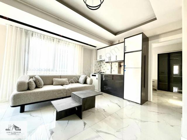 Üniversite Yakını Eşyalı Kombi Klima B. Makineli Lüks Apartlar