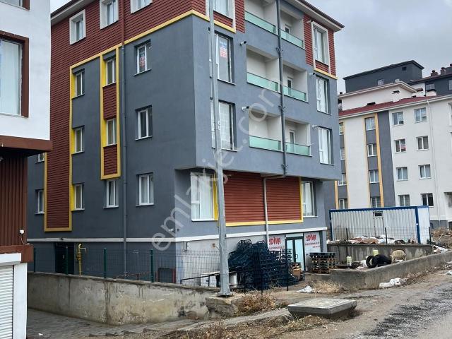 Üniversite Yolu Üzerinde 2+1 Satılık Daire * Burcu Emlaktan