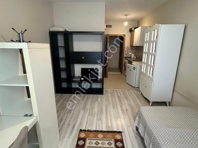 Üniversite Yolunda 1+0 Eşyalı Arakat Kiralık Daire