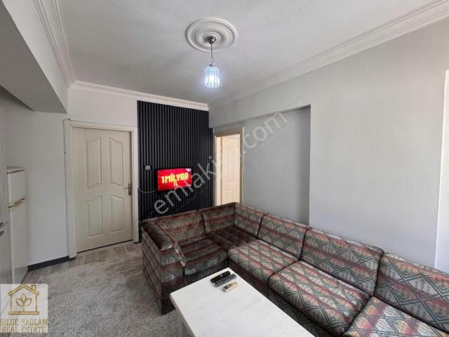 Üniversiteye Ve Emniyete Yürüme Mesafesinde Kiralık Eşyalı 1+1