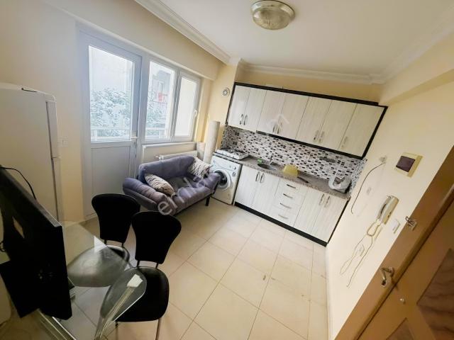 Üniversiteye Yakın Abonelikleri Açık Arakat Balkonlu 1+1 Kiralık