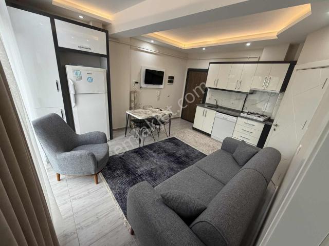 Üniversiteye Yakın Ara Kat B.makineli Klimalı Eşyalı Kiralık Apt