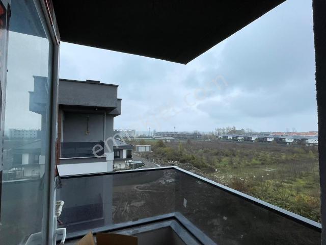 Üniversiteye Yakın Deniz Manzaralı Ana Yola Yakın Fırsat 1+1 Daire