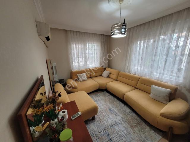 Üniversiteye Yakın Kültür Mahallesi'nde Eşyalı Satılık 2+1 Daire
