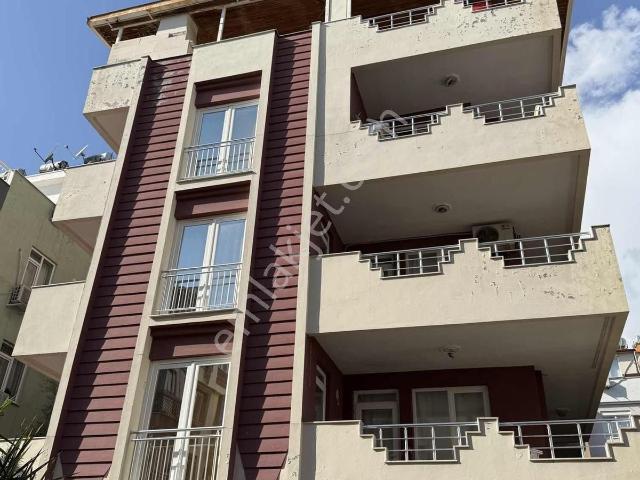 Üniversiteye Yürüme Mesafesinde Sıfır Eşyalı Kız Apart