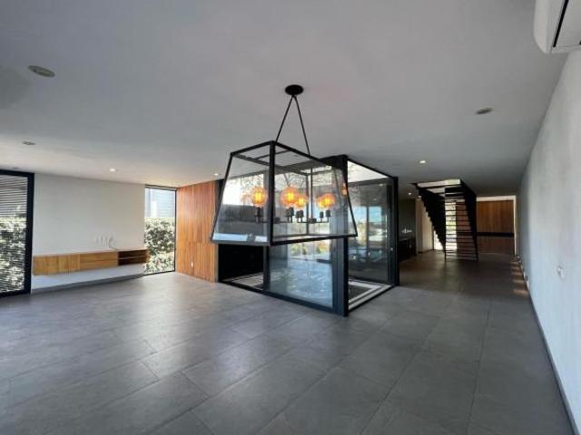 Unica Casa en Venta en ALCAZAR ORIENTE