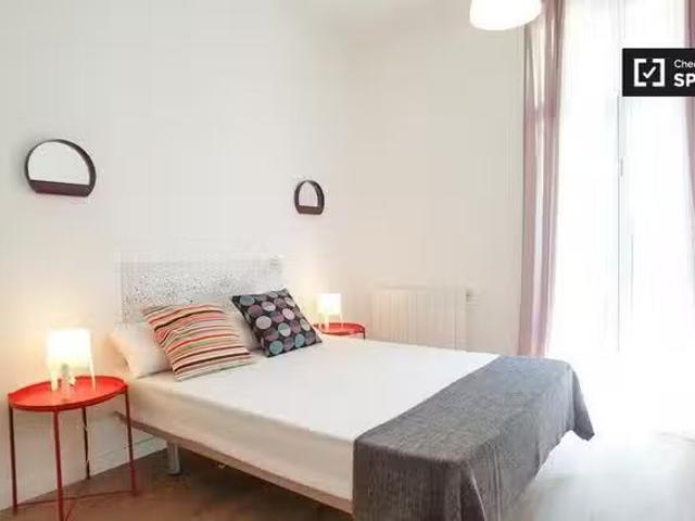 ¡En alquiler! Apartamento de 7 dormitorios L'Esquerra de l'Eix.