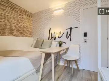 Barato Habitación con terraza en el Barrio Gótico
