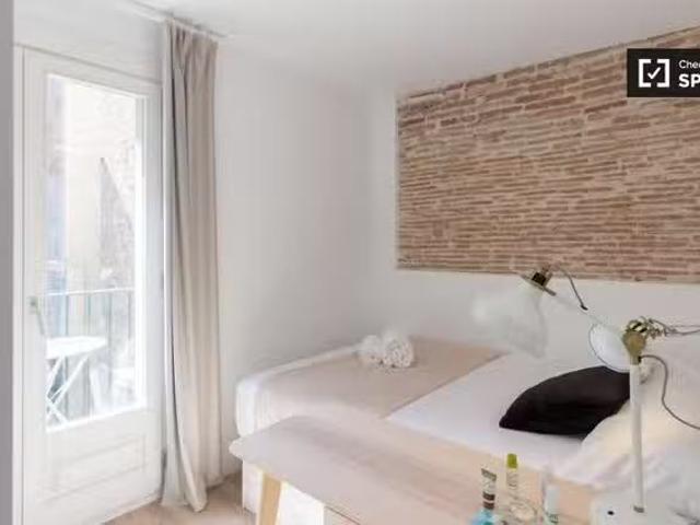 ¡Renta! Habitación con terraza en el Barrio Gótico
