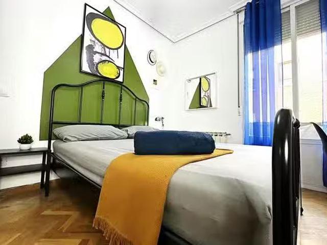 Bonito Habitación en Avenida de la Albufera, Numancia