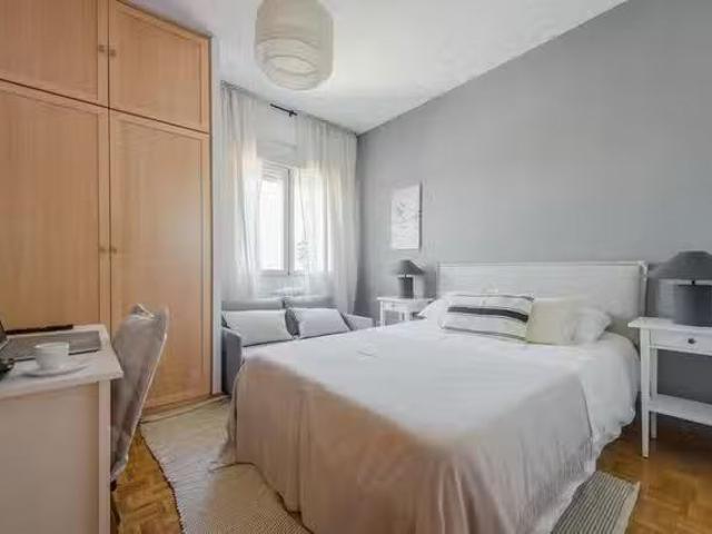 ¡Renta! Habitación en Avenida del Llano Castellano, Valverde