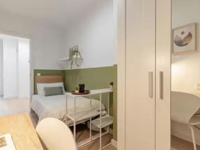¡Renta! Habitación en Avenida Felipe II, Goya