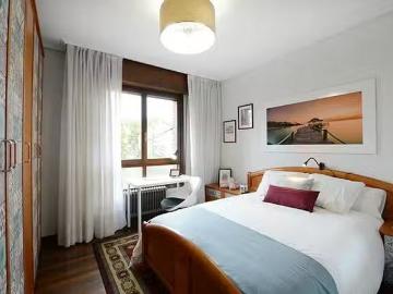 Único Habitación en Amadeo Deprit Kalea, Iturrialde
