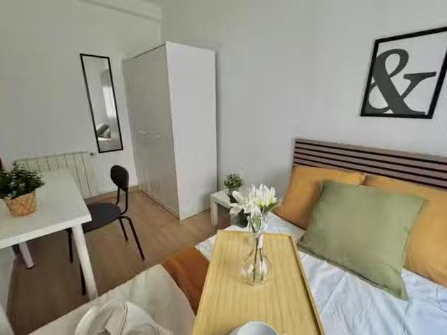 ¡Recién llegado! Habitación en Calle Batalla de Trafalgar
