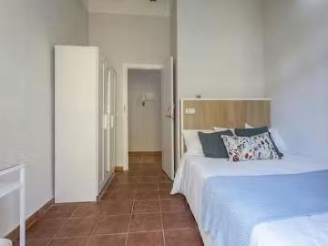 Bonito Habitación en Calle Calatrava, La Seu