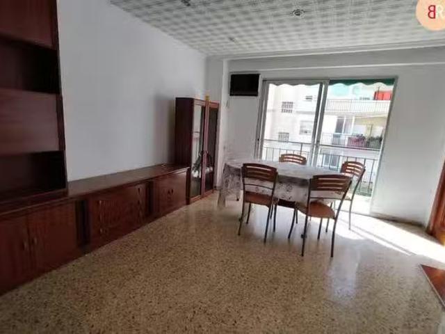 Encantador Habitación en Calle Campoamor, Ciudad Jardín