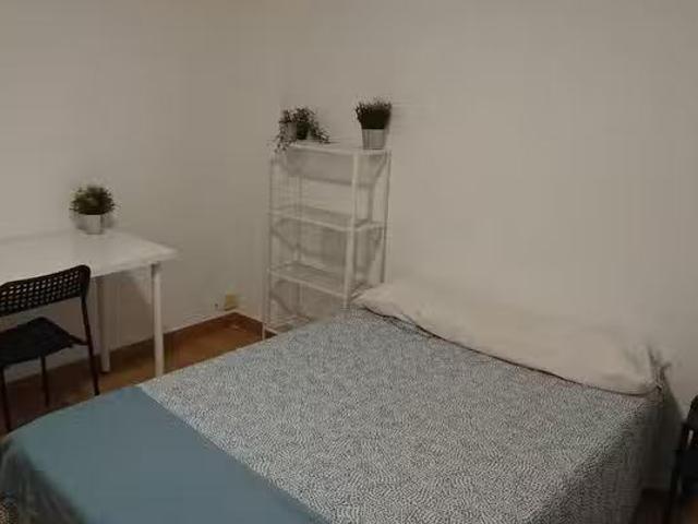Barato Habitación en Calle Cataluña