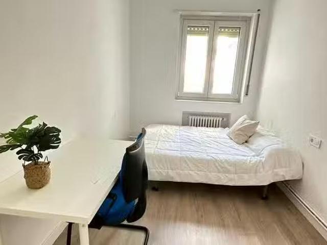 ¡Recién llegado! Habitación en Calle Concepción, Carretas
