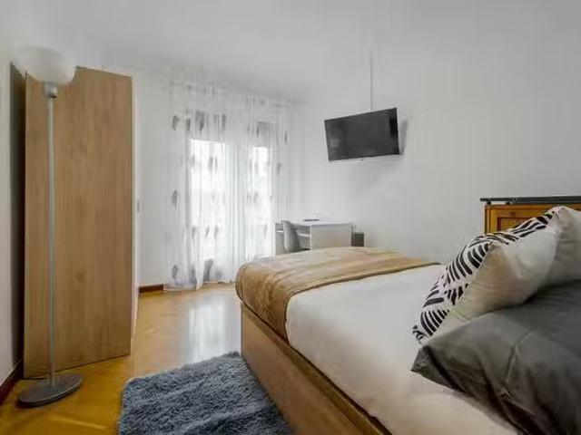 Único Habitación en Calle de Marcenado, Ciudad Jardín