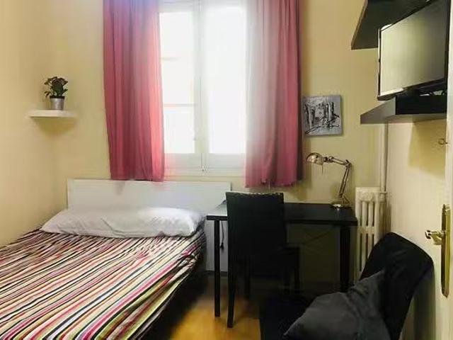 Barato Habitación en Calle de Monteleón, Chamberí