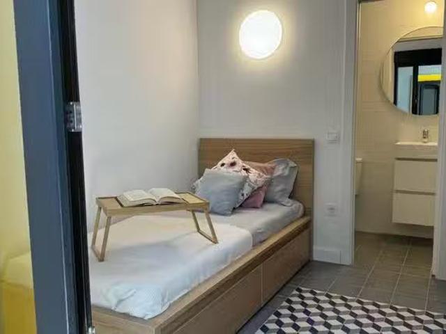 Único Habitación en Calle de Albasanz