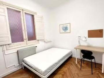 Encantador Habitación en Calle de Bailén