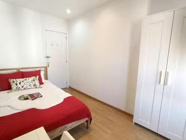 ¡Recién llegado! Habitación en Calle de Bailén, Palacio