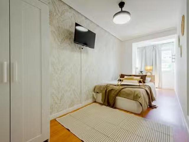 Bonito Habitación en Calle de Biarritz, Salamanca